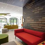 Ibis Centre