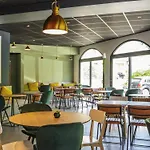 Ibis Centre