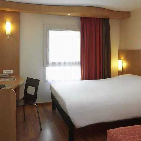 ホテル イビス サントル 3*