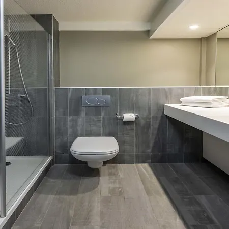 Ibis Centre Otel 3*