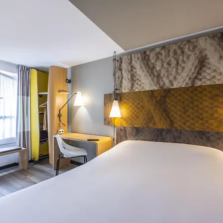 Ibis Centre Hotel 3*