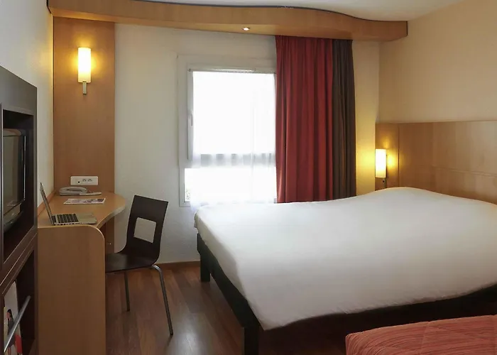 호텔 Ibis Centre 3*