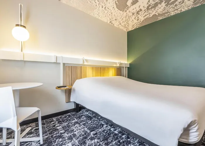 Ibis Centre 3* بون