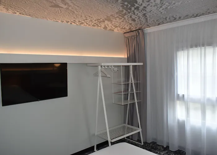 Ibis Centre 호텔 3*