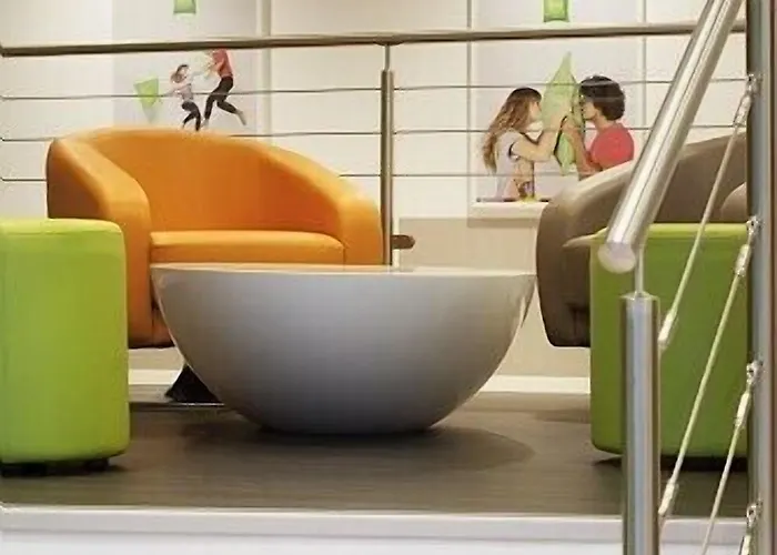 Ibis Centre Hotel 3*