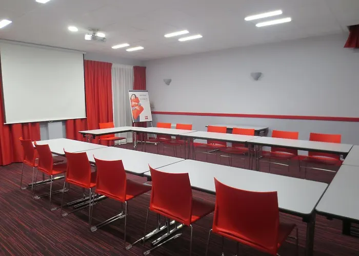 Ibis Centre فندق 3*